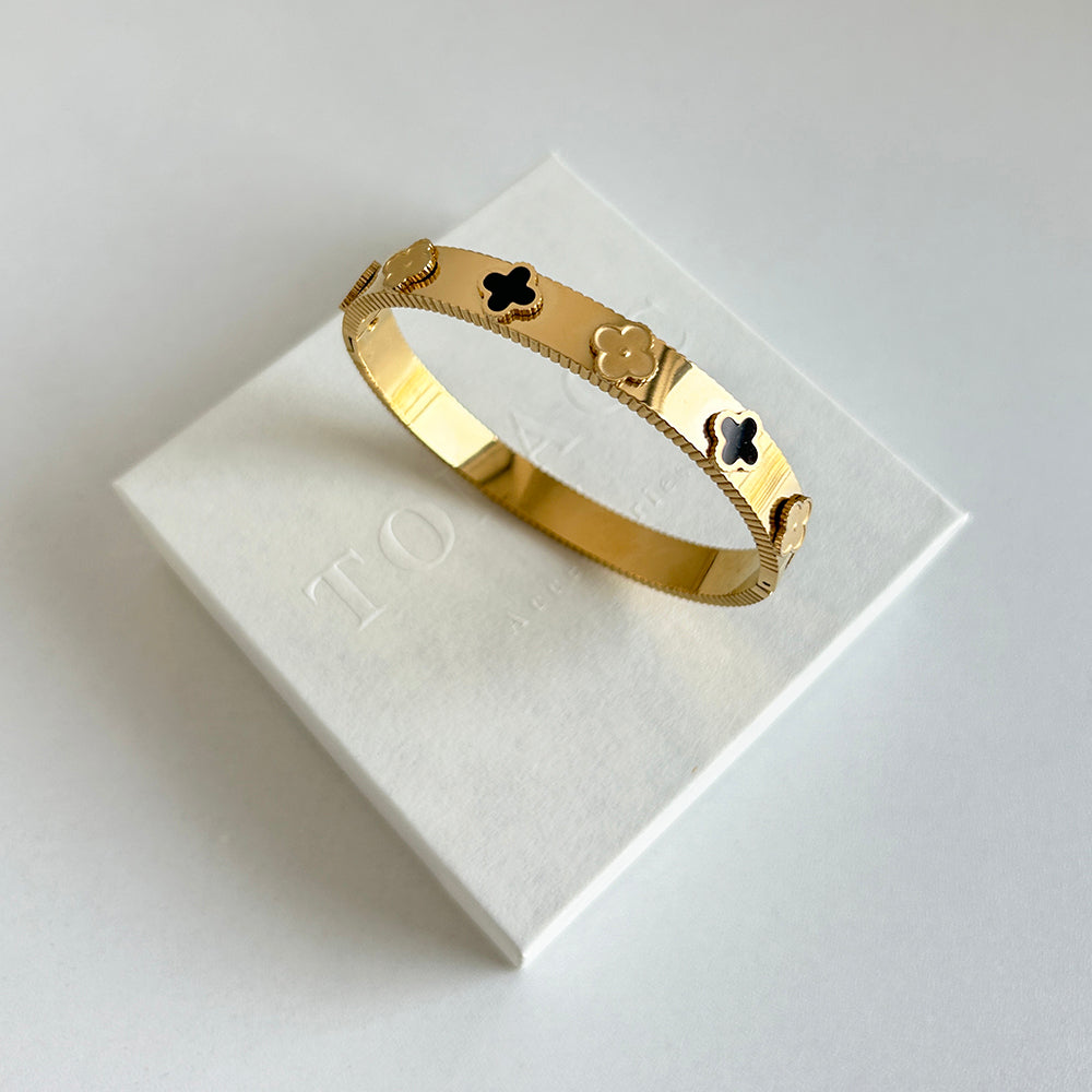 Black and white flowers / / Bangle