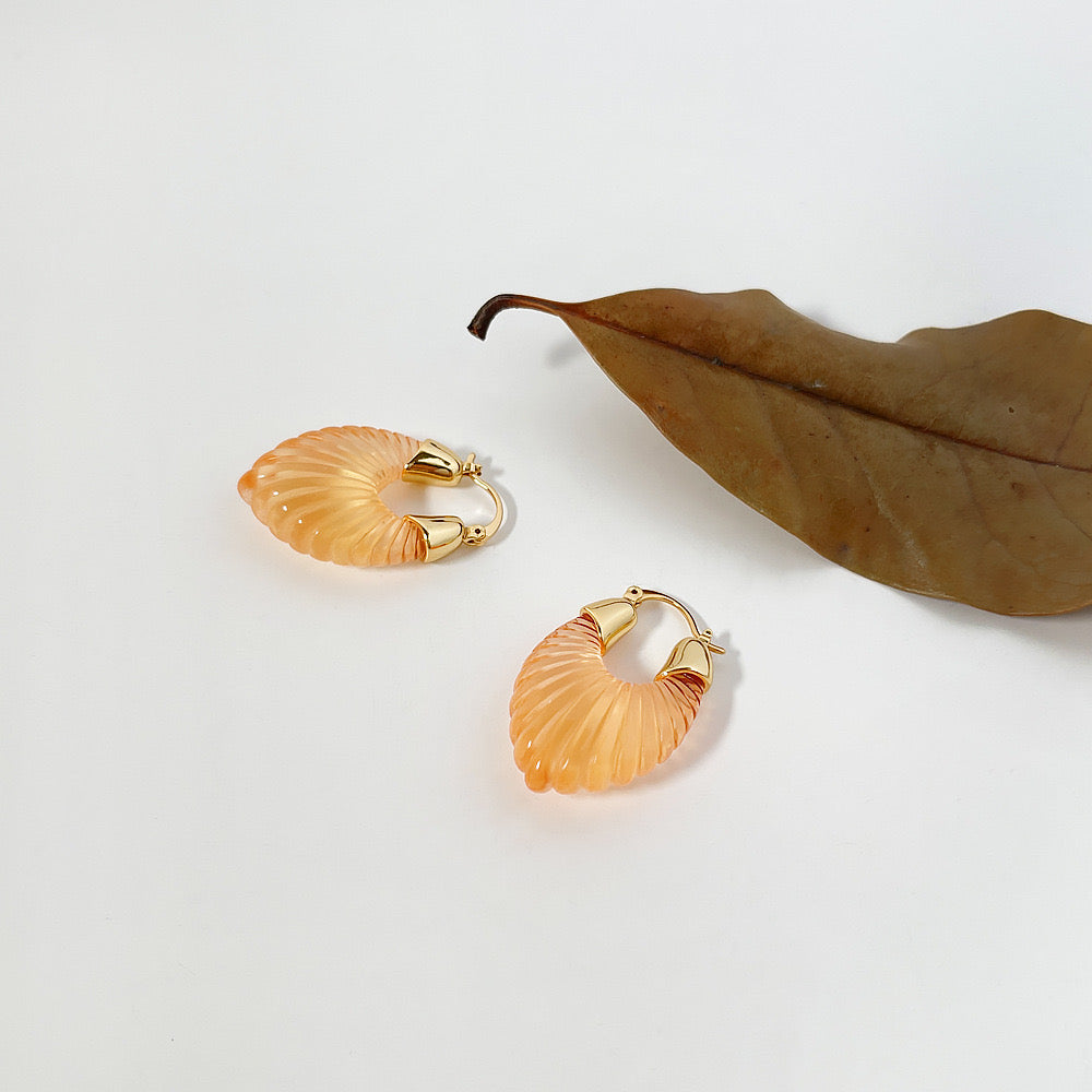 Handbags / / Earrings