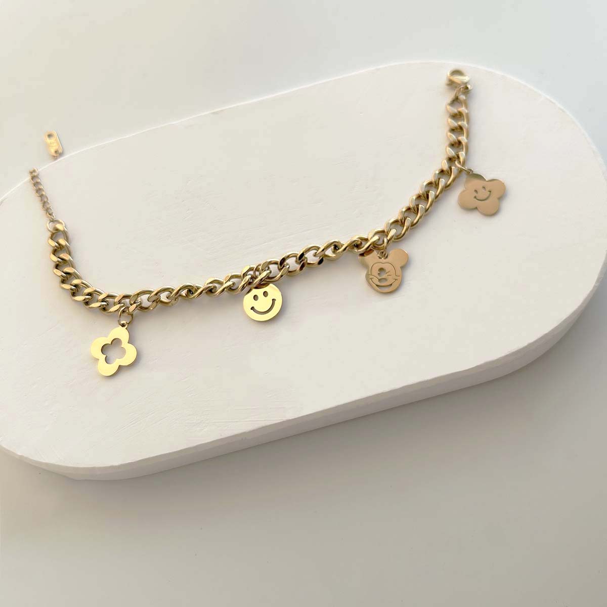 April / / Bracelet