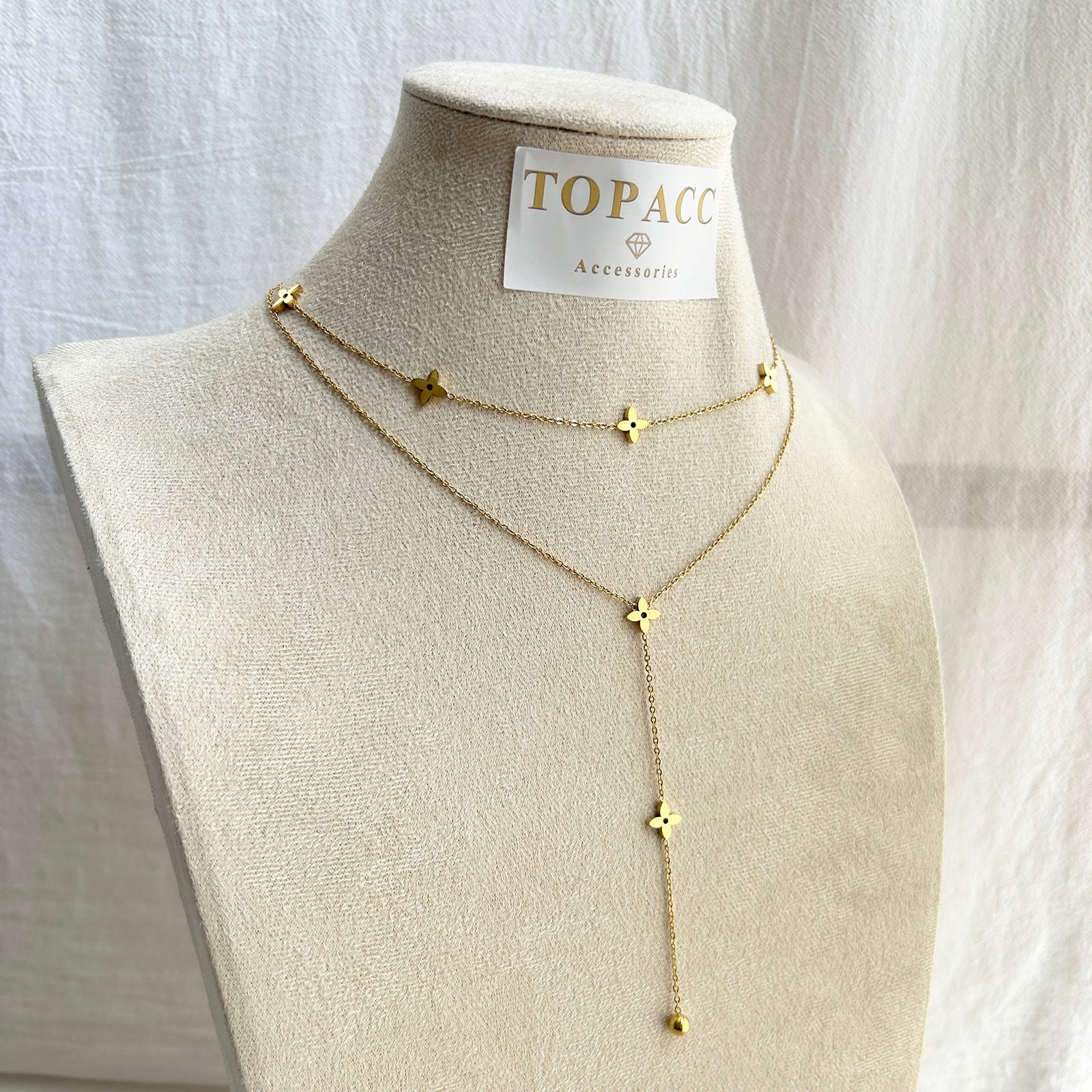 Charlotte / / NECKLACE