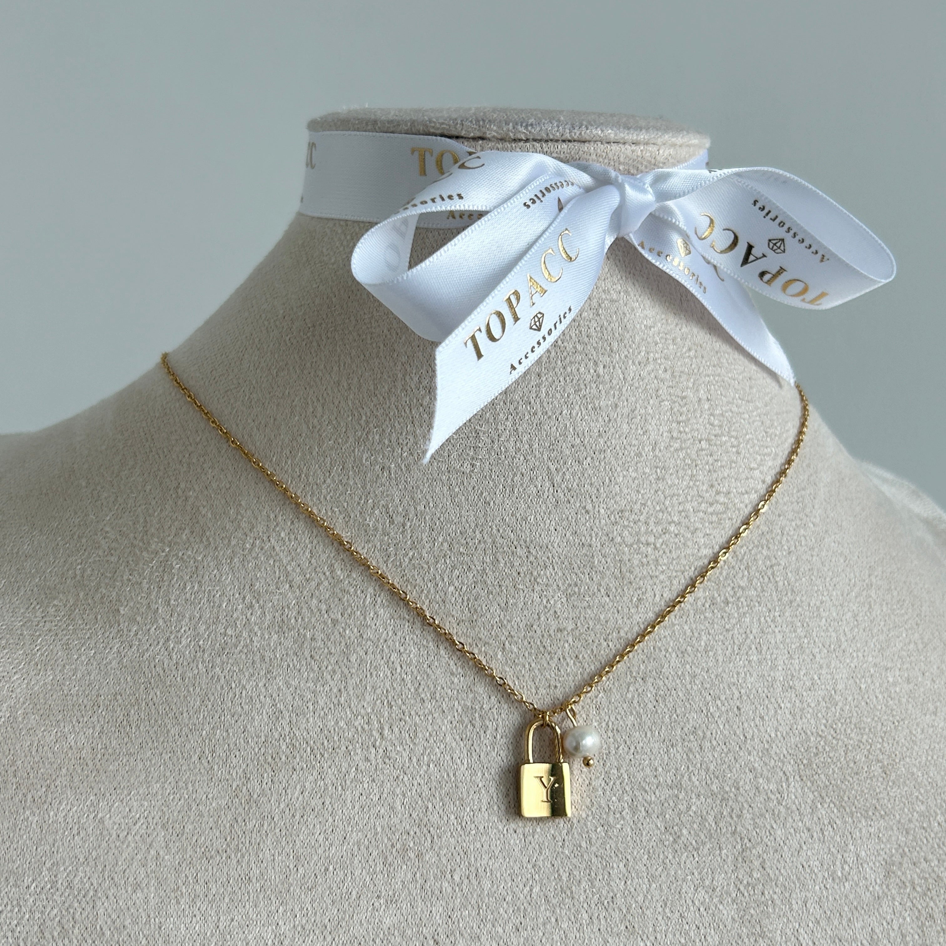 INITIALS / / NECKLACE