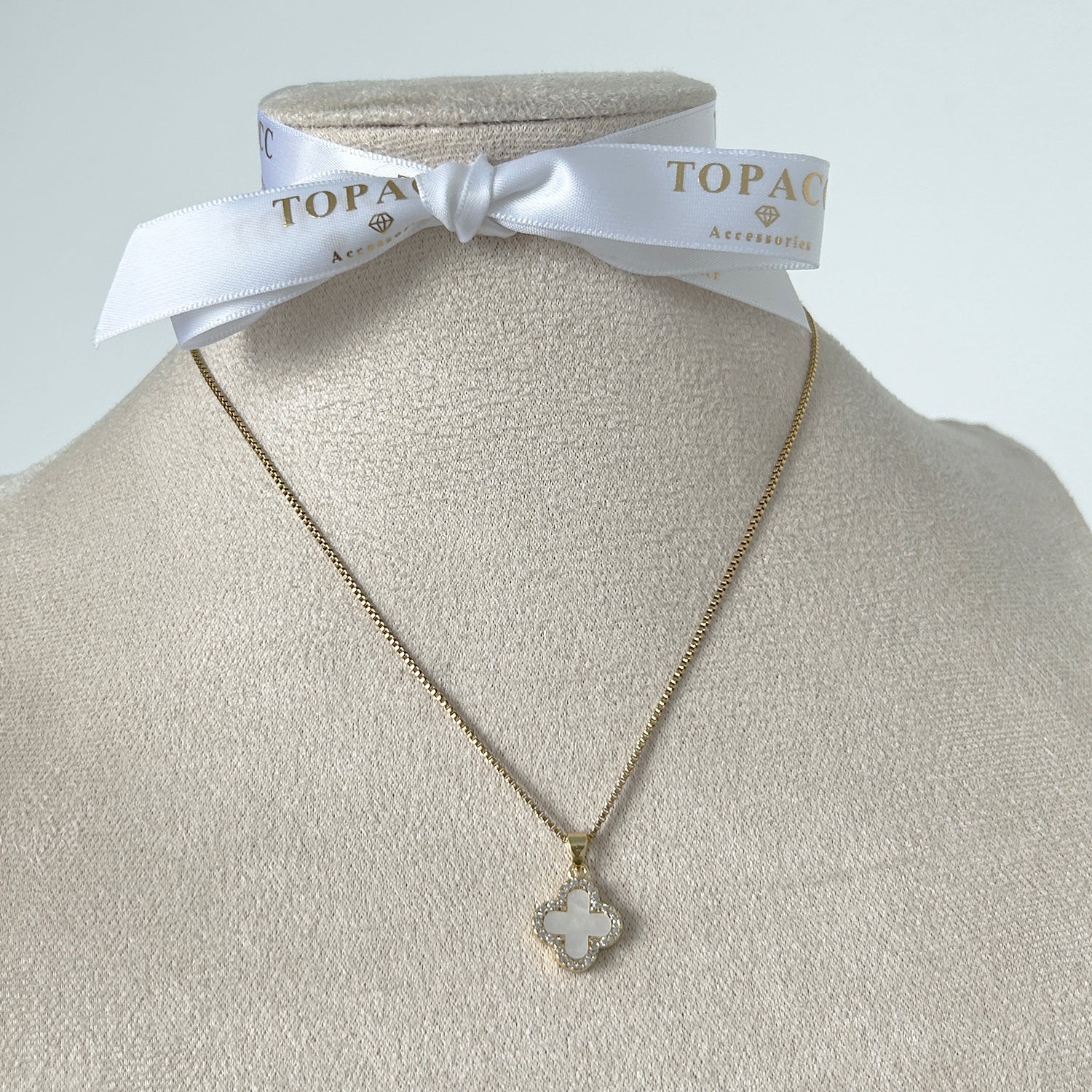 Hulda / / NECKLACES