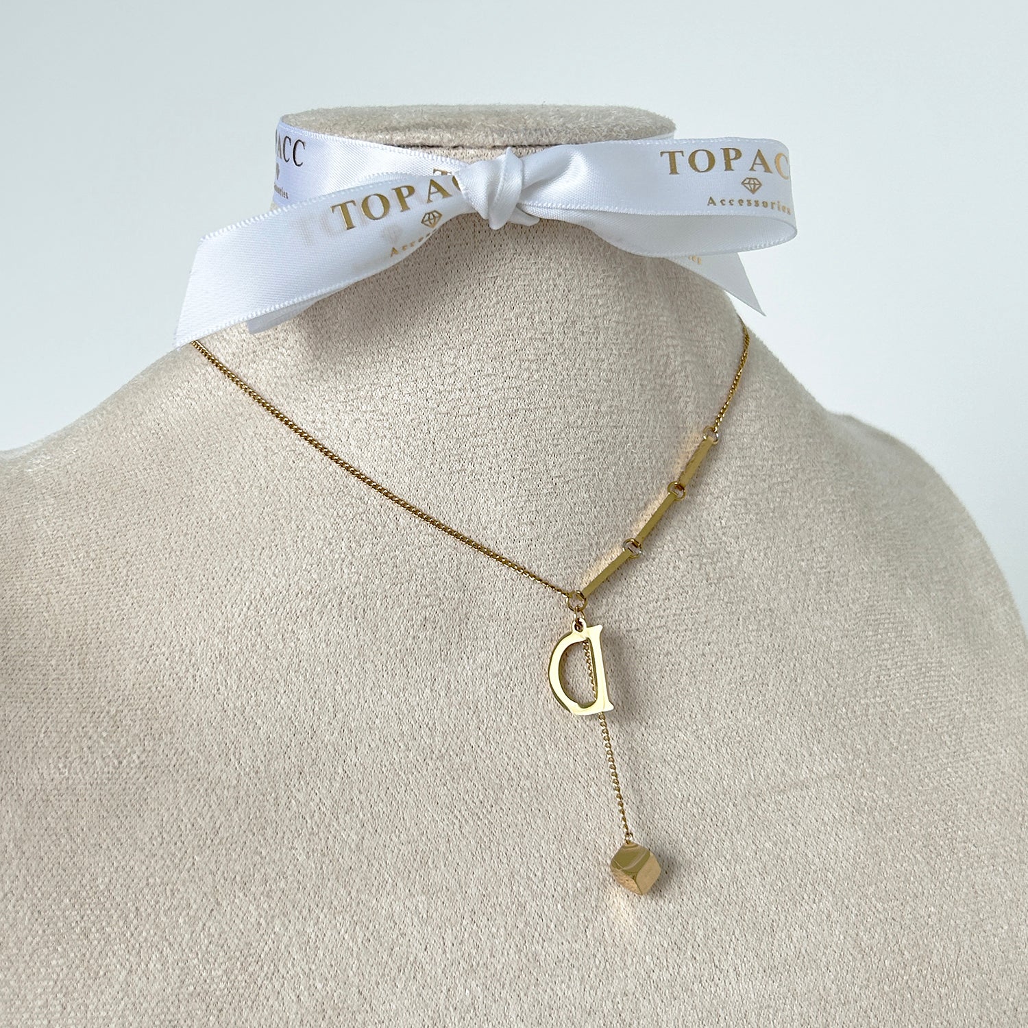 Lillian / / NECKLACES