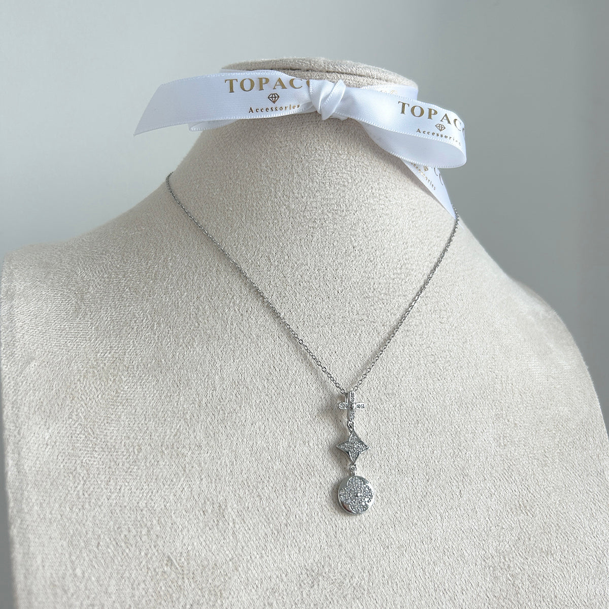 Zenobia / / NECKLACES