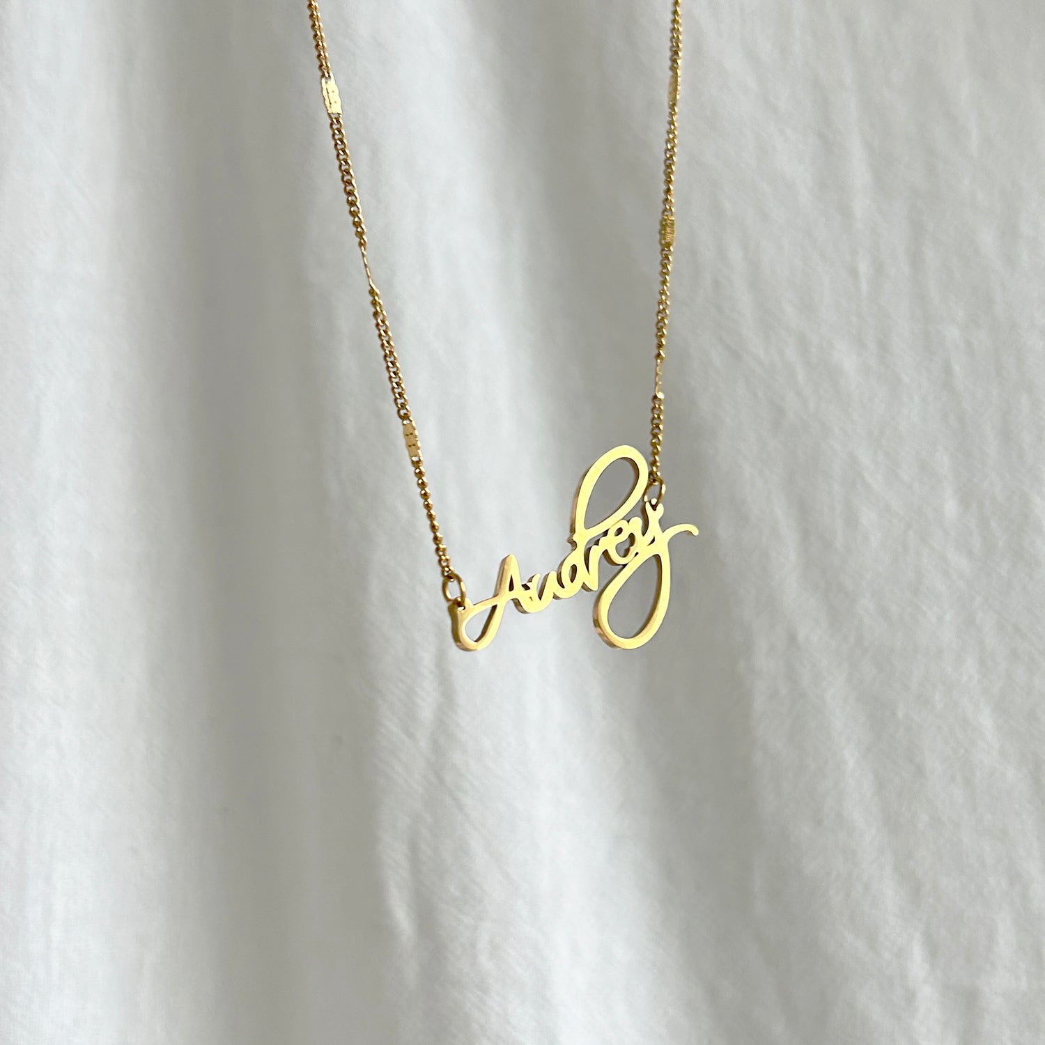 Octavia / / NECKLACES