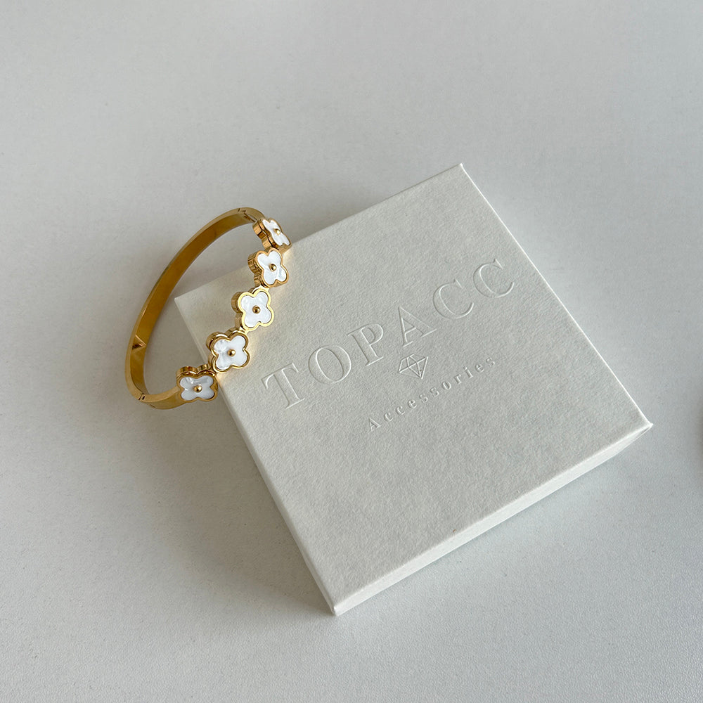 White Moonlight // BANGLE