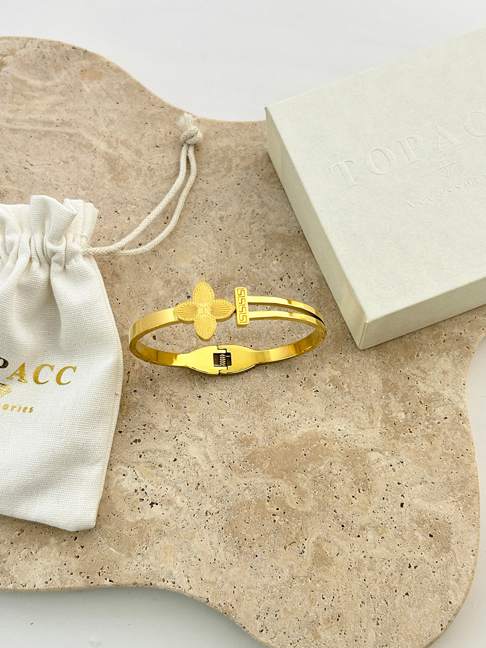 ABOUT QUEEN // BRACELET