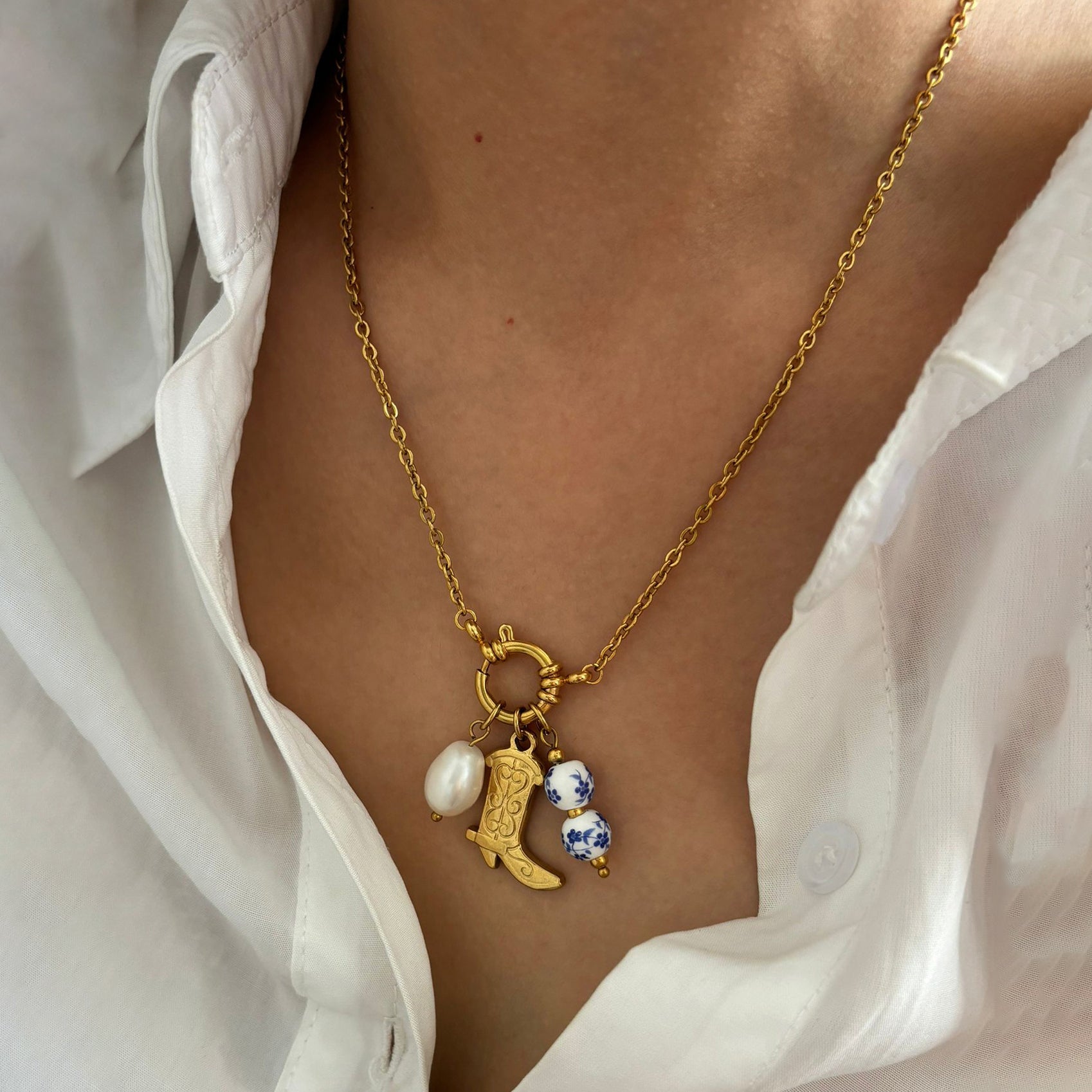 Lee / / NECKLACE