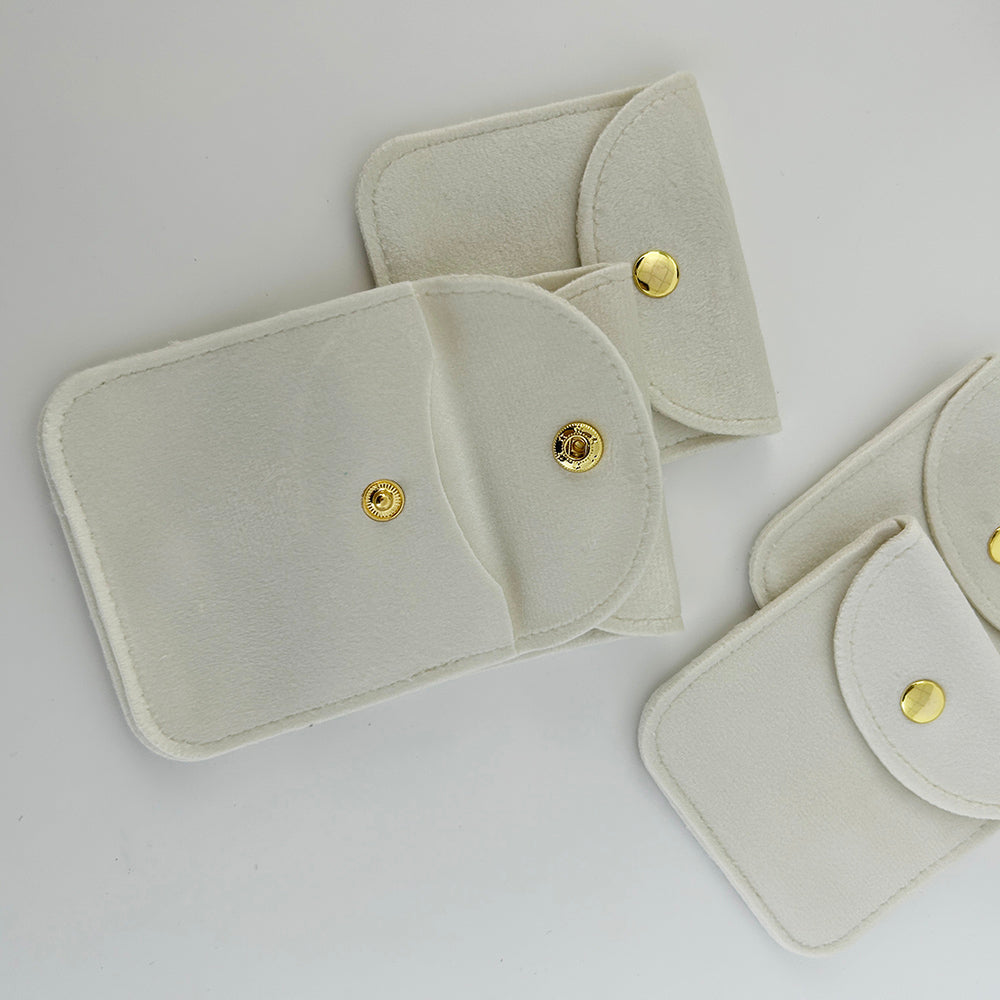 Wholesale of accessories