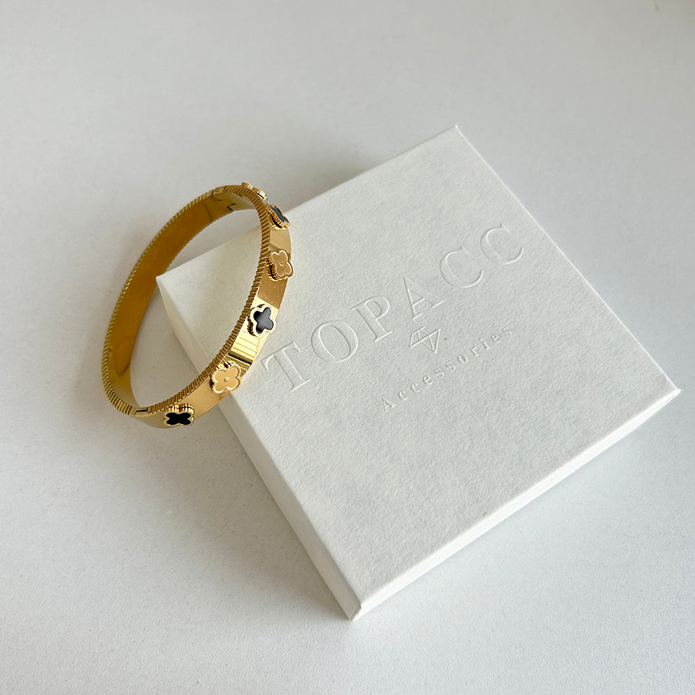 Black and white flowers / / Bangle