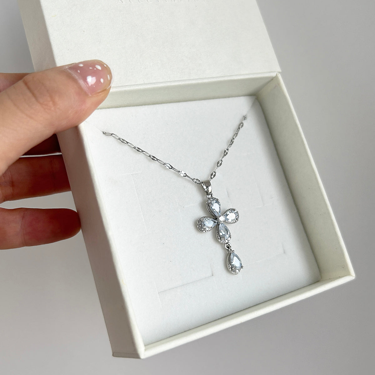 Sophia / / NECKLACES