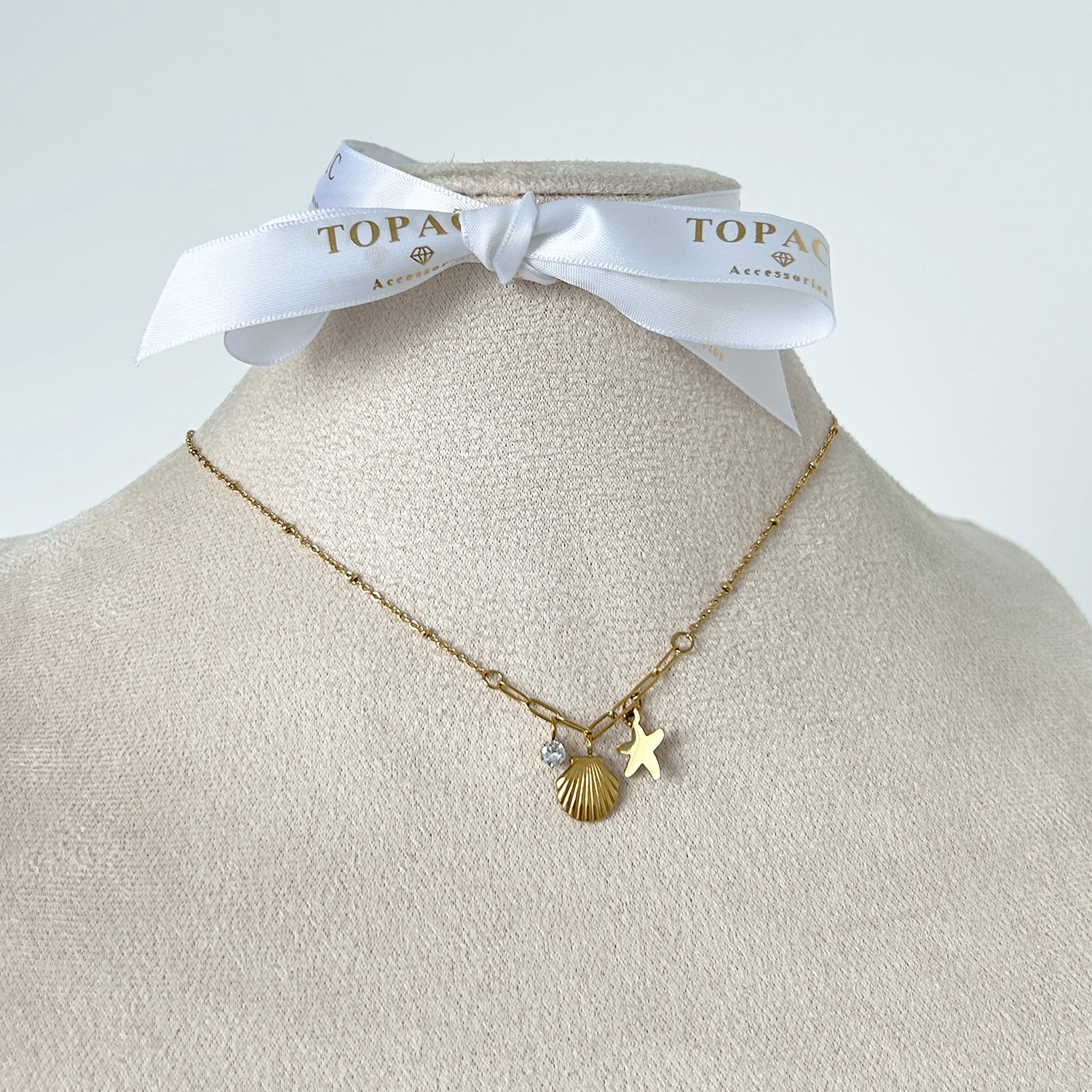 Lesley / / NECKLACES