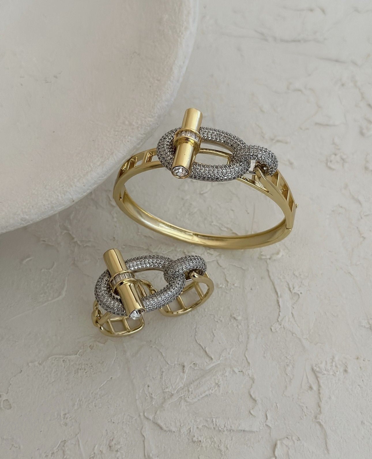 New crossbar ot series ring bracelet set